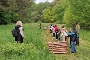 Waldolympiade_Teamarbeit_Holzstapeln©ForstamtNossentinerHeide