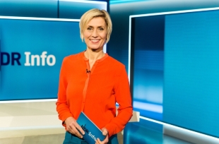 Susanne Stichler moderiert die Sendungen live aus dem Stadthafen